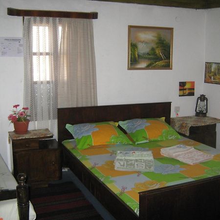 Obedinenie The Old House Guest House חדר תמונה